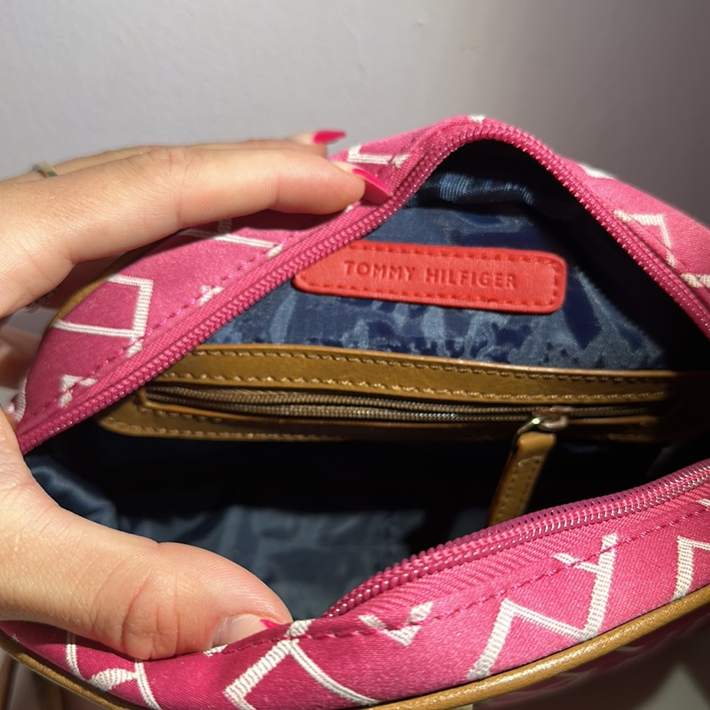 Tommy Hilfiger Crossbody bag - Picture 3 of 5